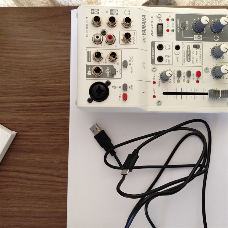 YAMAHA AG03MK2 WHの画像